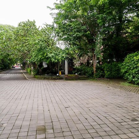 Peneeda View Beach Hotel Санур Экстерьер фото