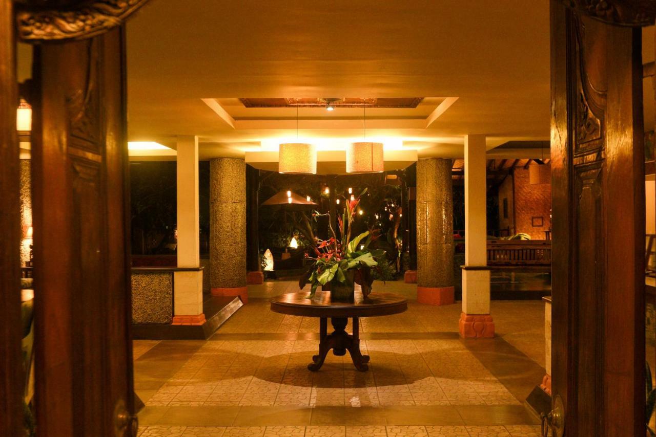 Peneeda View Beach Hotel Санур Экстерьер фото